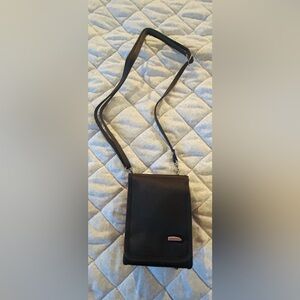 Travelon Passport Wallet Travel Bag Crossbody Magnetic Closure brown